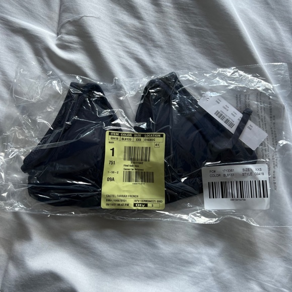 NWT J. Crew plunge v-neck bikini top size XXS - Picture 2 of 2